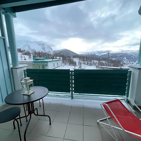 Attico Villaggio Olimpico Апартаменты Сестриере